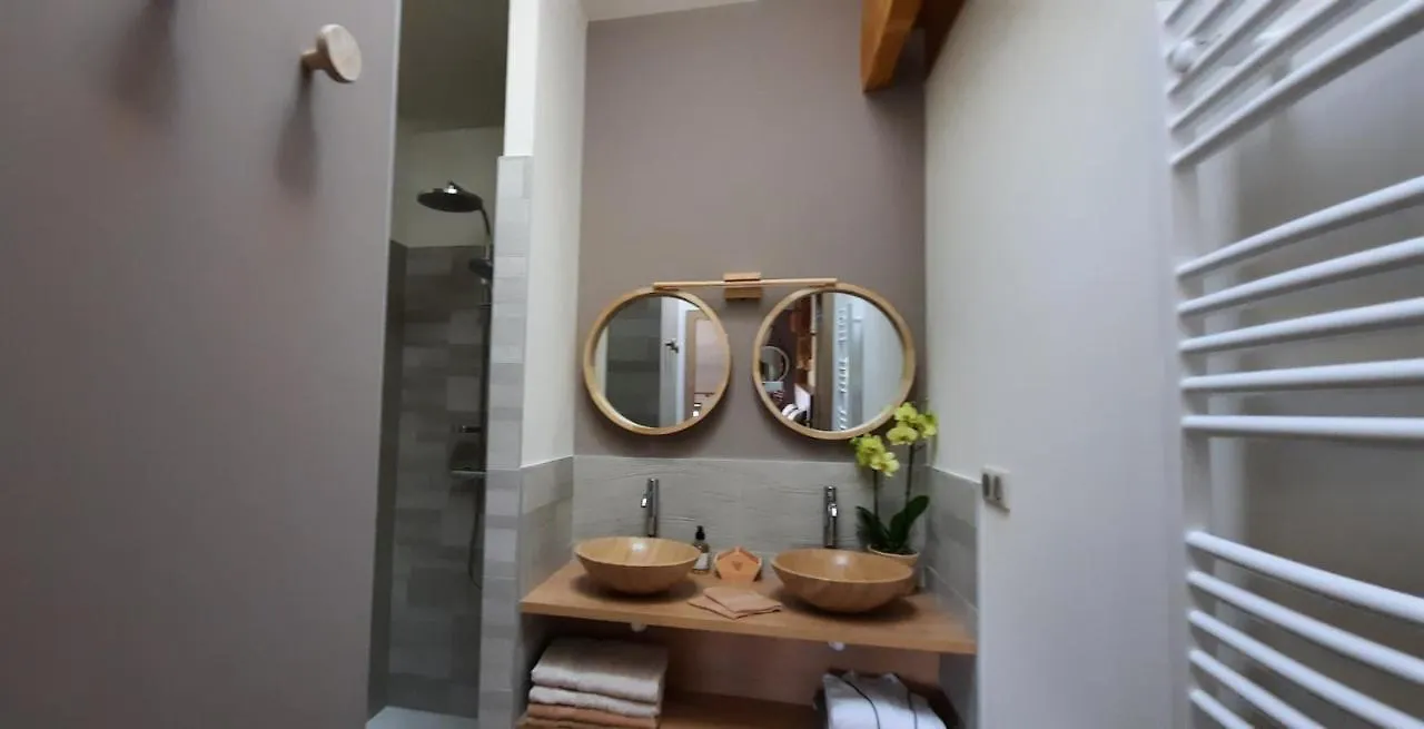 Bel Aujourd'Hui Spa Sauna Cordelle Bed & Breakfast