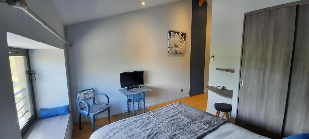 Bel Aujourd'Hui Spa Sauna Cordelle Bed & Breakfast